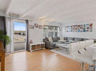 30 Little Neck Rd APT 3, Southampton, NY 11968