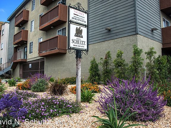 3rd image of 11307 Morrison St APT 9