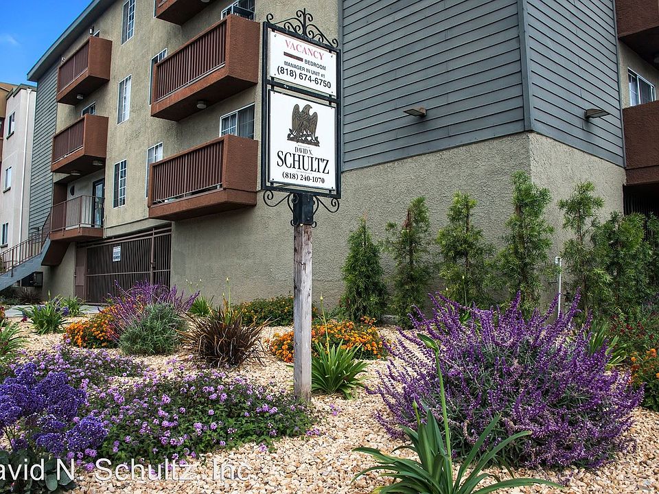 2nd image of 11307 Morrison St APT 26