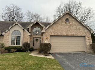 8557 Stone Oak Dr, Holland, OH