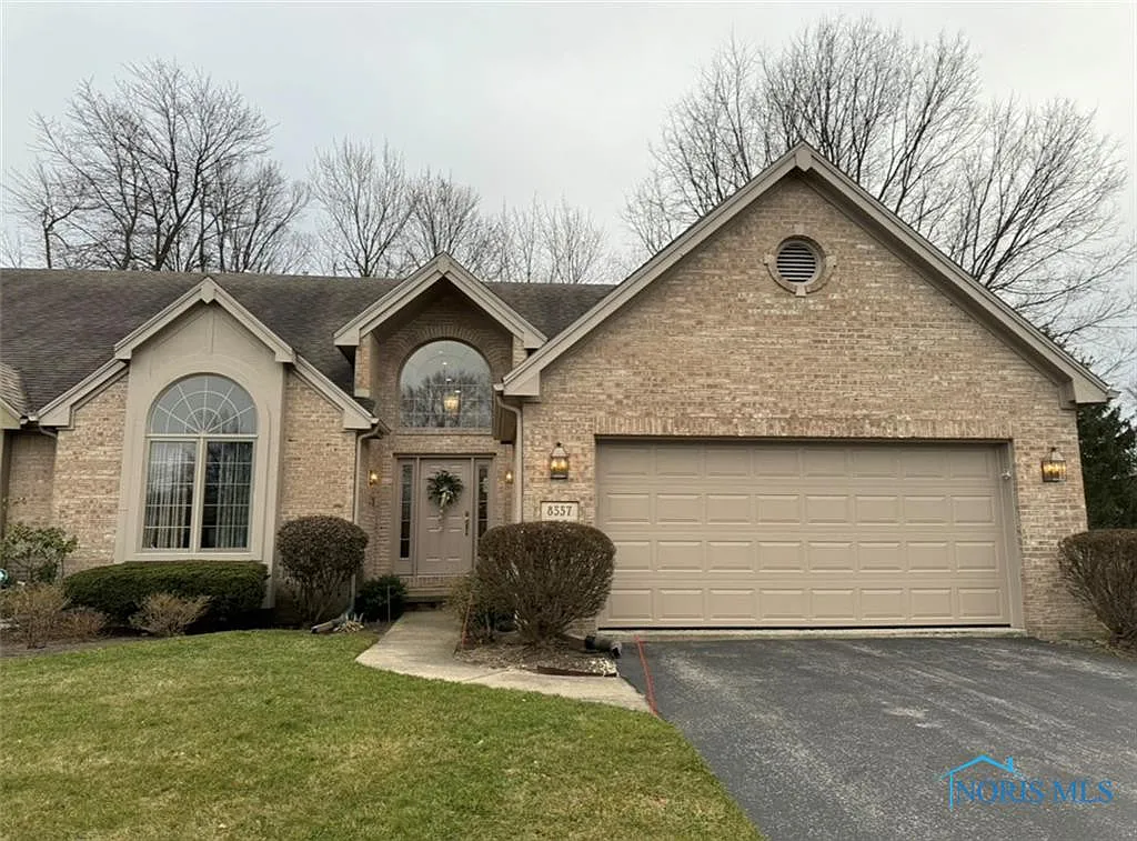 8557 Stone Oak Dr photo 1