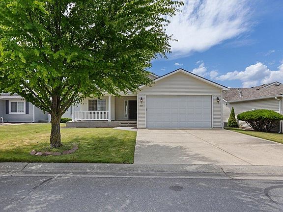 2nd image of 1011 N Oakmont Ln