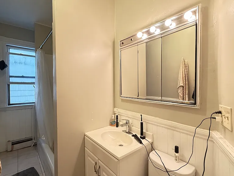 162 Hampshire St #3 — Photo 8