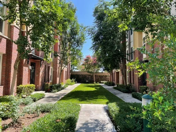 732 W 1st St, Claremont, CA 91711