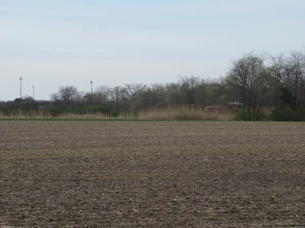 1300 E 1500 North Rd, Pontiac, IL 61764