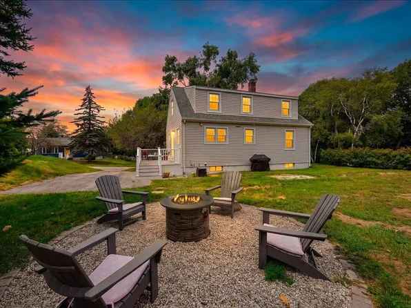 19 Grover Road, Cape Elizabeth, ME 04107