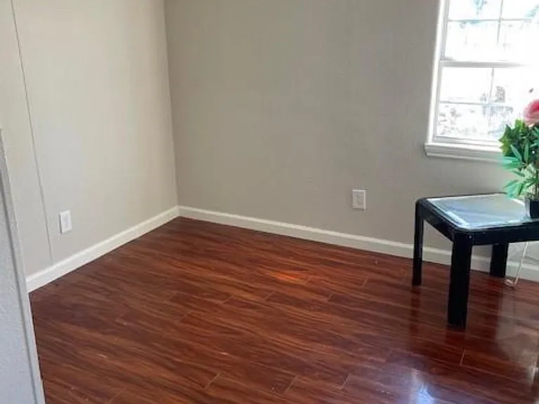 17520 Julia Ave — Photo 9
