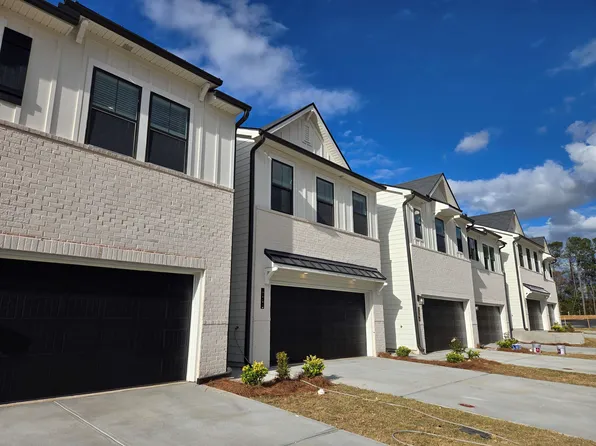 1233 Brooks Ryan Run, Lawrenceville, GA 30043