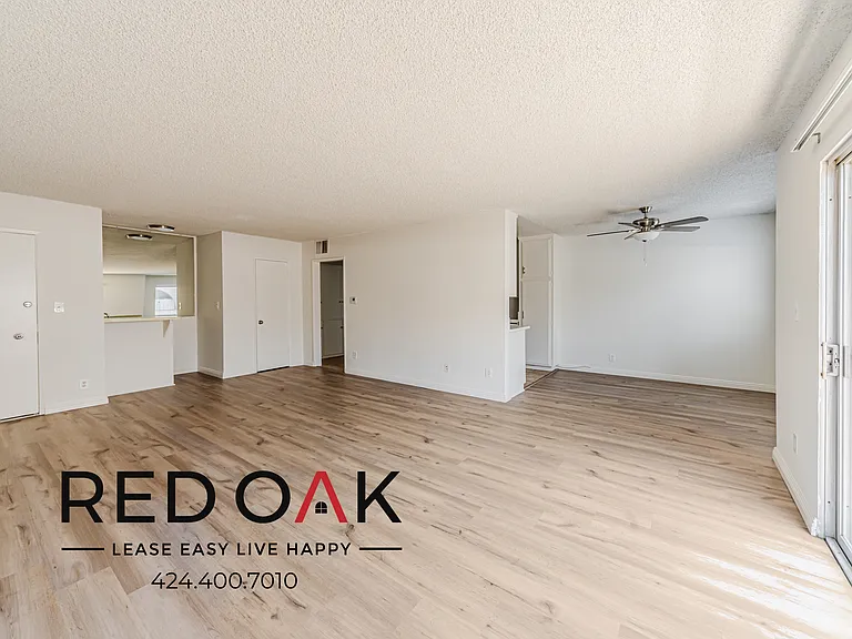 10741 Moorpark St #27 — Photo 7