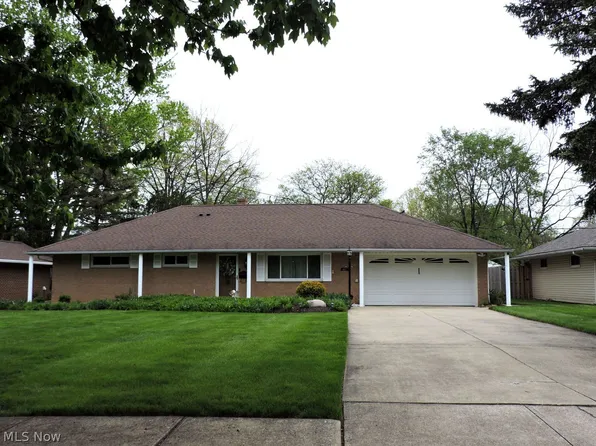 485 Harris Rd, Richmond Heights, OH 44143
