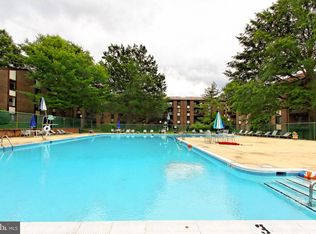 9718 Kingsbridge Dr APT 2, Fairfax, VA 22031