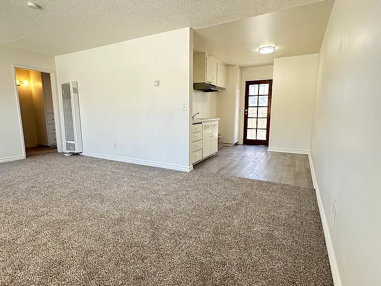 1554 W Ramona Dr #B — Photo 10
