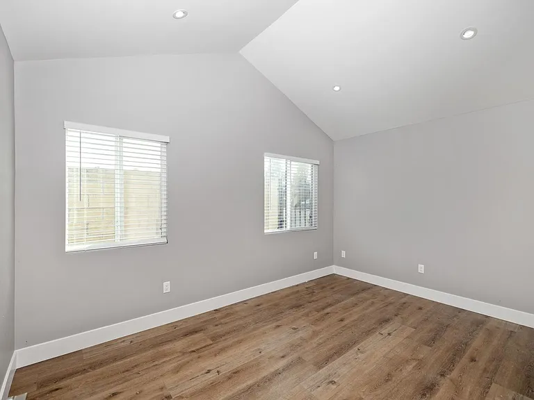 1805 N Greenbrier Rd #A — Photo 5