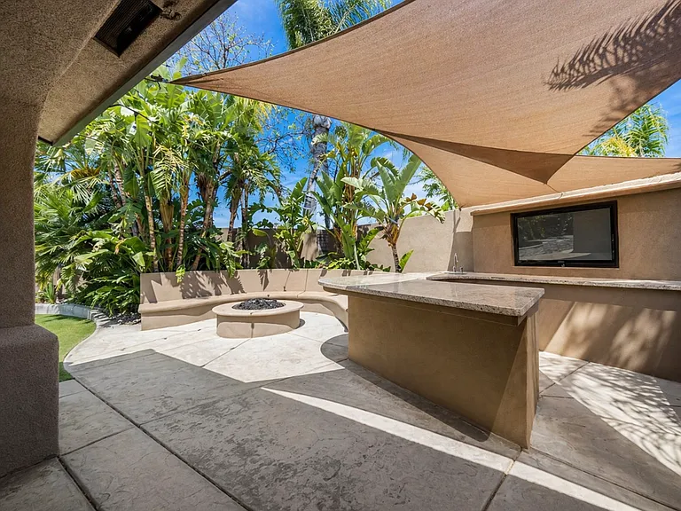 5818 Clear Valley Ct — Photo 4