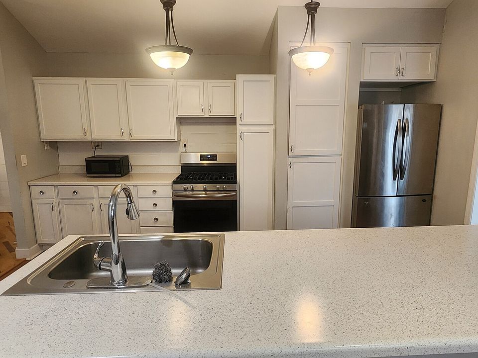 13th image of this home