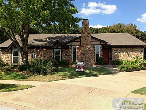 1st image of 2084 Parkridge Dr