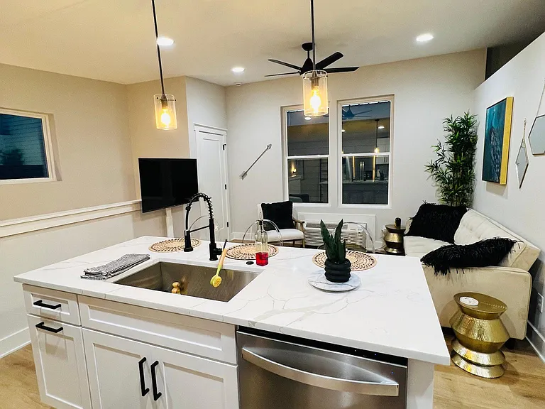 1134 English Ave #B — Photo 12