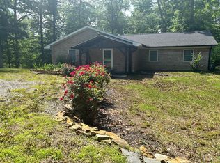 750 Old Standing Stone Rd, Hilham, TN 38568