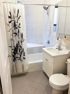 Rented by Francine Realty | media 16