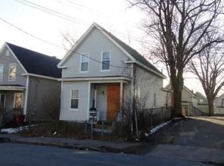 130 Coburn St, Lowell, MA 01850