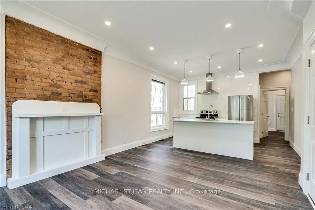 2 bed, $1,799 — Photo 4
