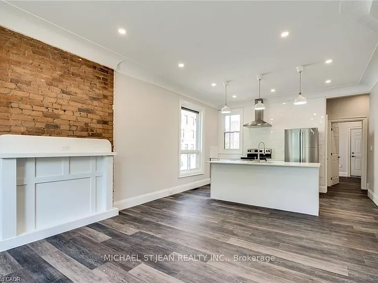276 Sanford Ave N #1 — Photo 4