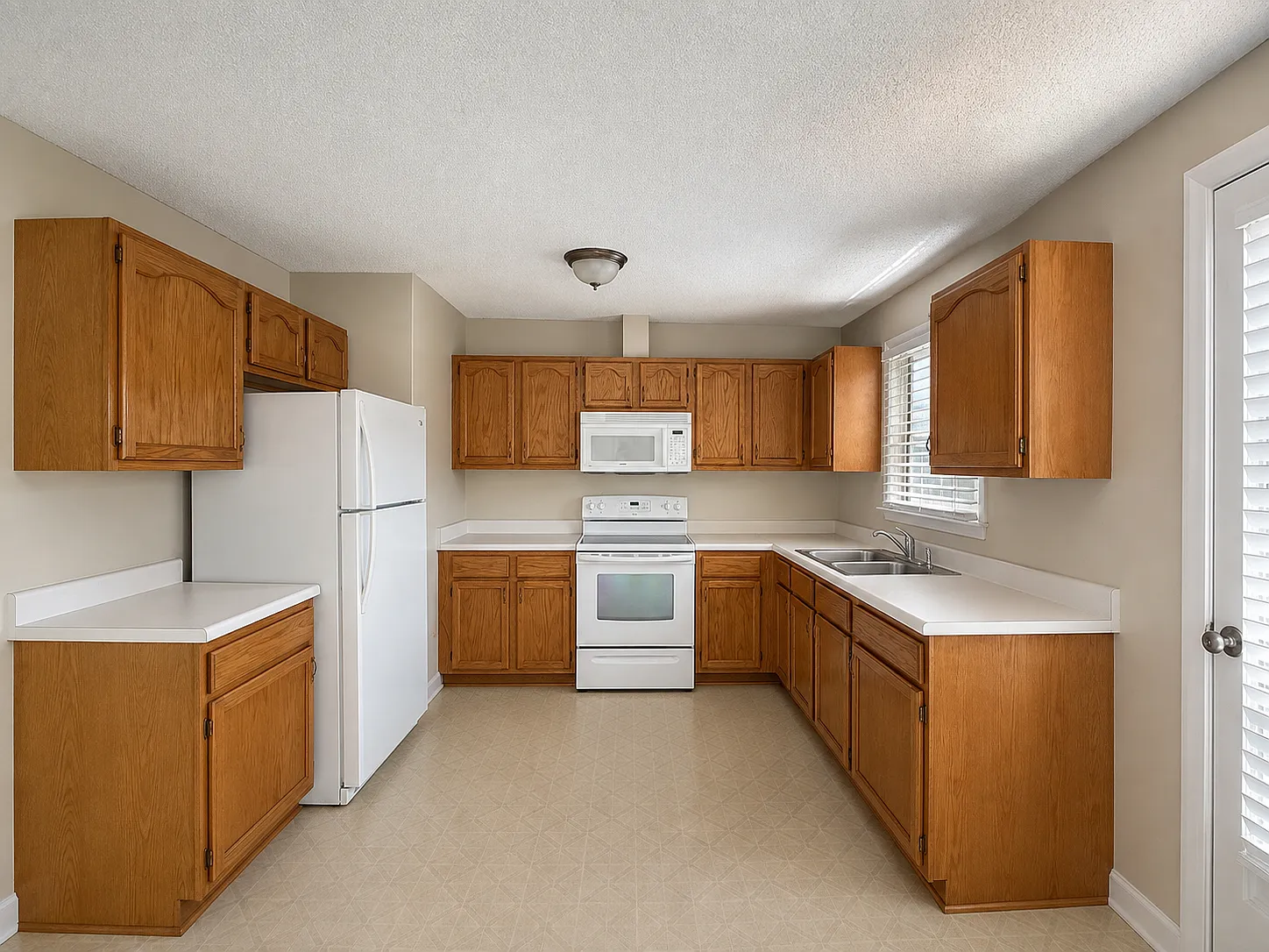 1202 Harris Street - 1 — Photo 2