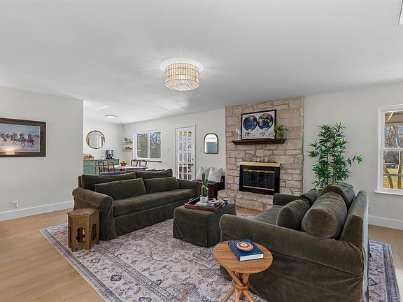 3rd image of 3431 Bliss Spillar Rd