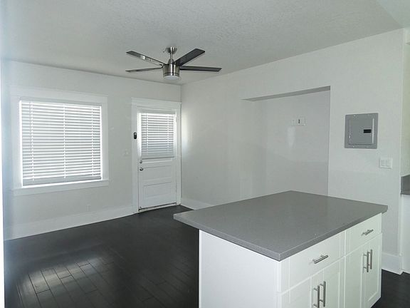 4th image of 440 W 4th St #440.5