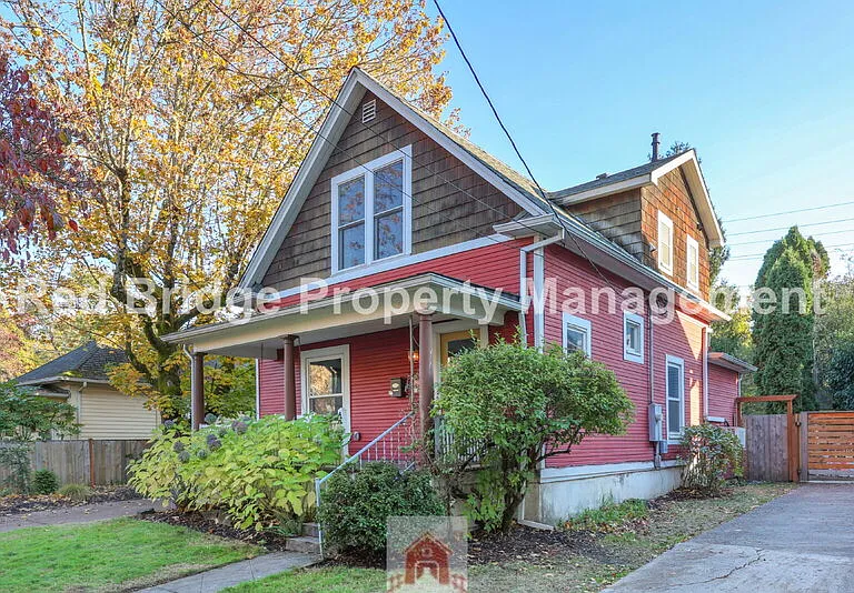 1422 SE Marion St #A — Photo 3