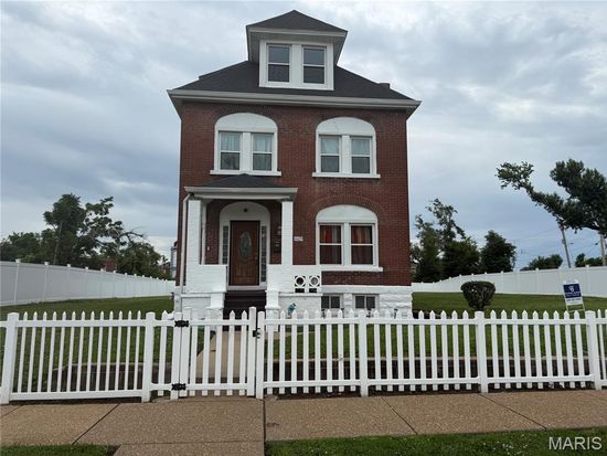 4429 Greer Ave, Saint Louis, MO 63115