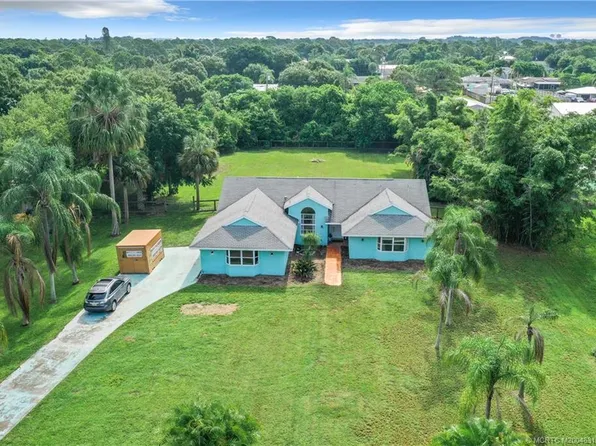 5204 Silver Oak Dr, Fort Pierce, FL 34982