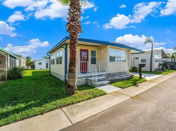 34527 Violet Dr N, Pinellas Park, FL 33781