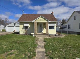 206 E 6th St, Saint David, IL 61563