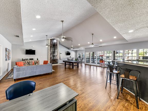 5th image of 1030 Dallas Dr #1013