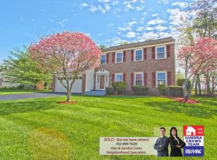 4403 Fallen Oak Dr, Chantilly, VA 20151