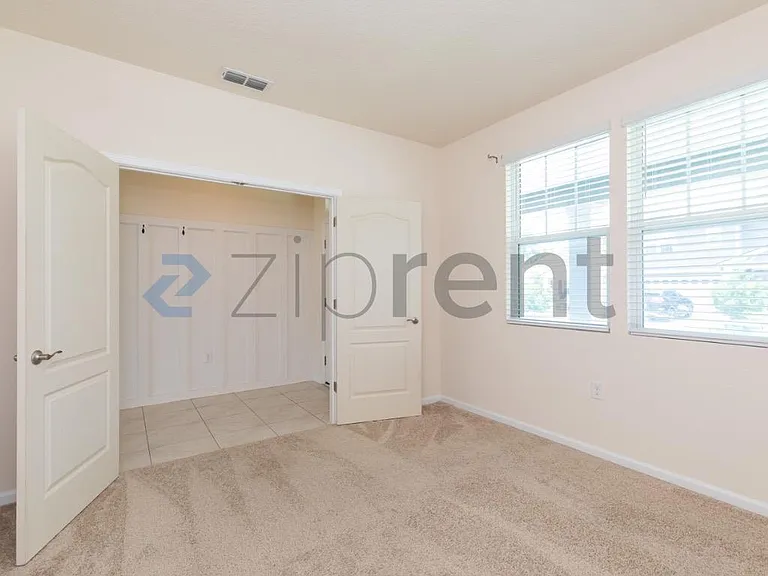 86135 Railway Pl — Photo 7