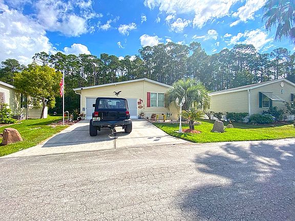 2nd image of 8078 W Coconut Palm Dr