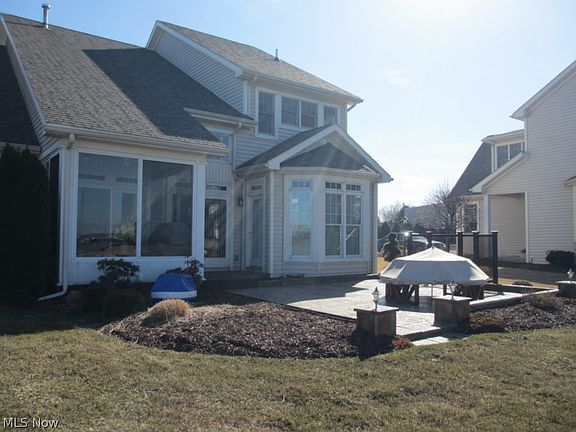3rd image of 452 Bay Breeze Dr