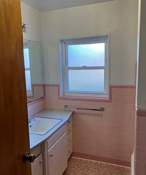 308 Hamlin St #B — Photo 6