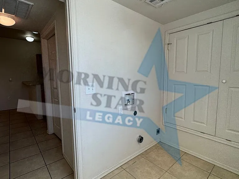 1000 La Fonda Dr — Photo 22