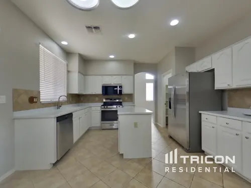 9170 W Melinda Ln Photo 1