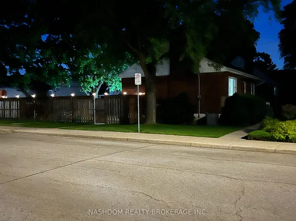 1 Bryant Ct, Hamilton, ON L8K 4A9