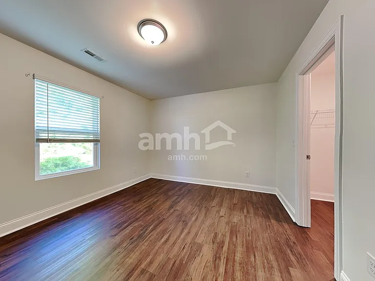 515 McMillan Ln — Photo 15