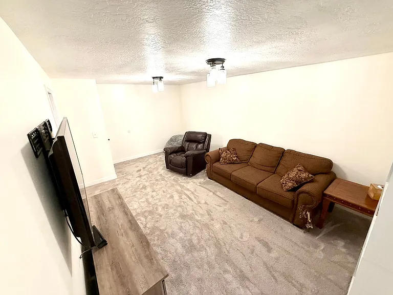 1159 N 250 E — Photo 8