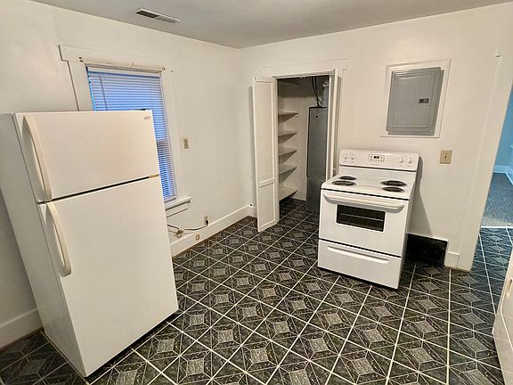 5th image of 914 N 11th St APT 1