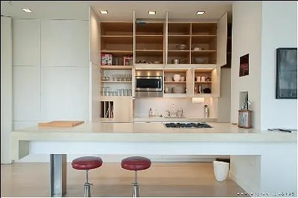 Sold by Bank Neary | media 7