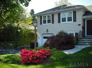 16 Argyle Rd, Port Chester, NY 10573