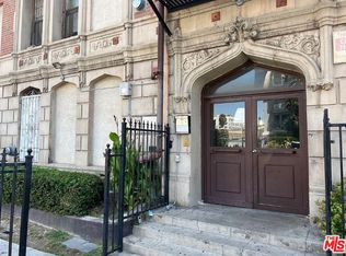 526 S Oxford Ave #100, Los Angeles, CA 90020