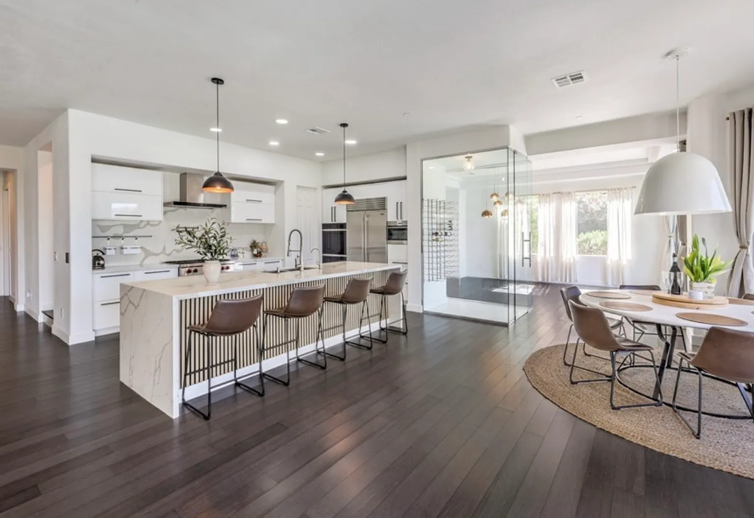 Thornbury Ln, Las Vegas — Photo 4